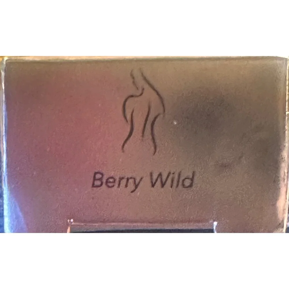 Nakery Beauty PLUMParadise Lip Peptide Drench Berry Wild Dual-Ended Contour